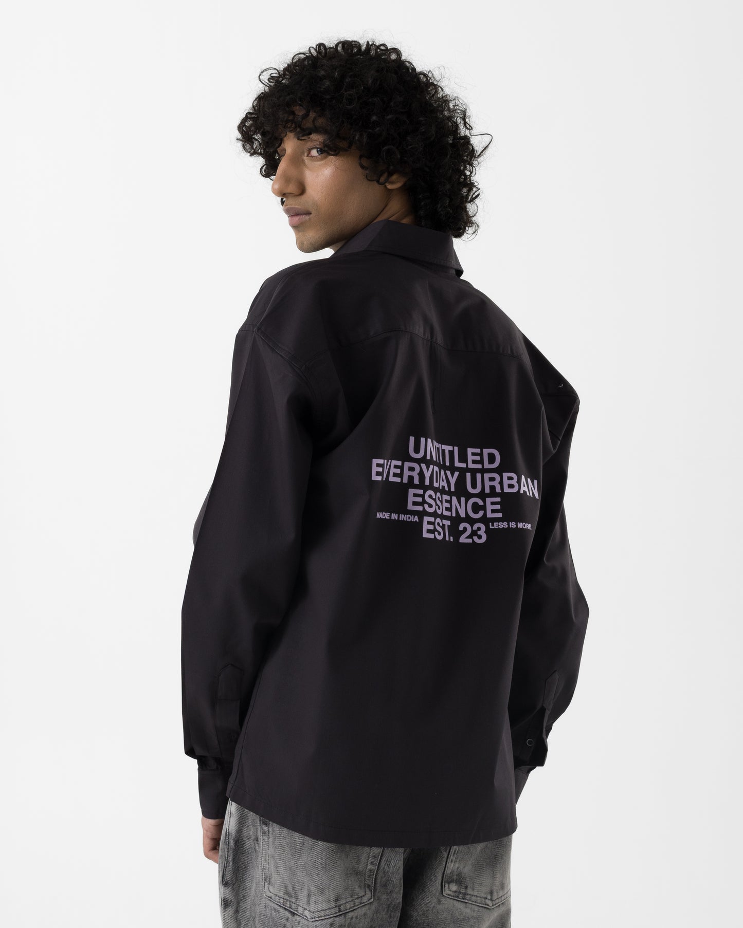Urban Essence Shirt (Black)