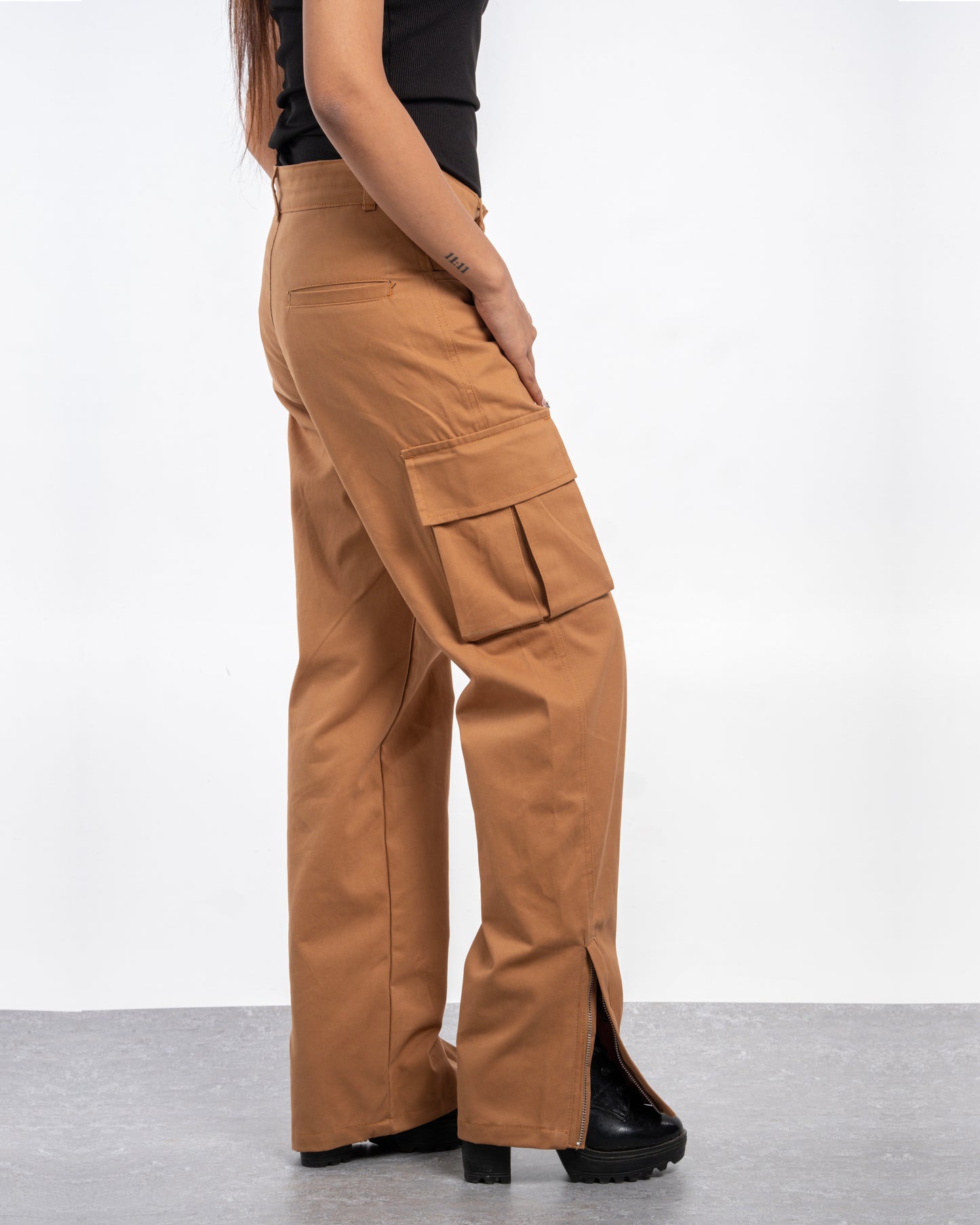 Straight Cargo Pants (Tan)