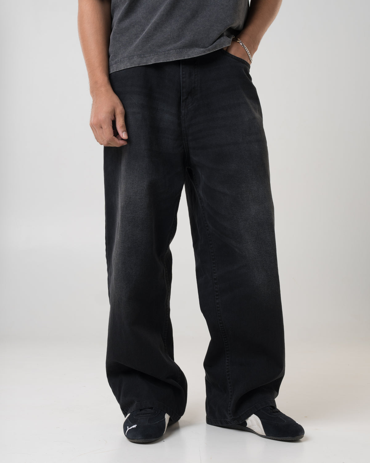 Untld Baggy Fit Denim (Black Rinse) - Image 3