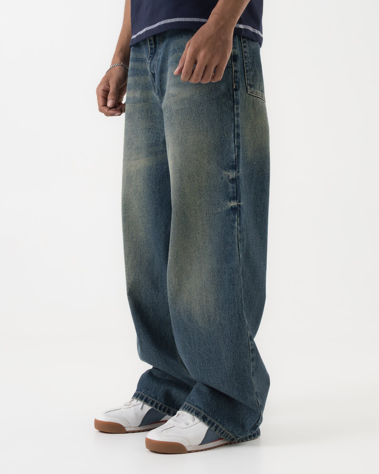 Baggy Fit Denim (Sun-faded Blue)