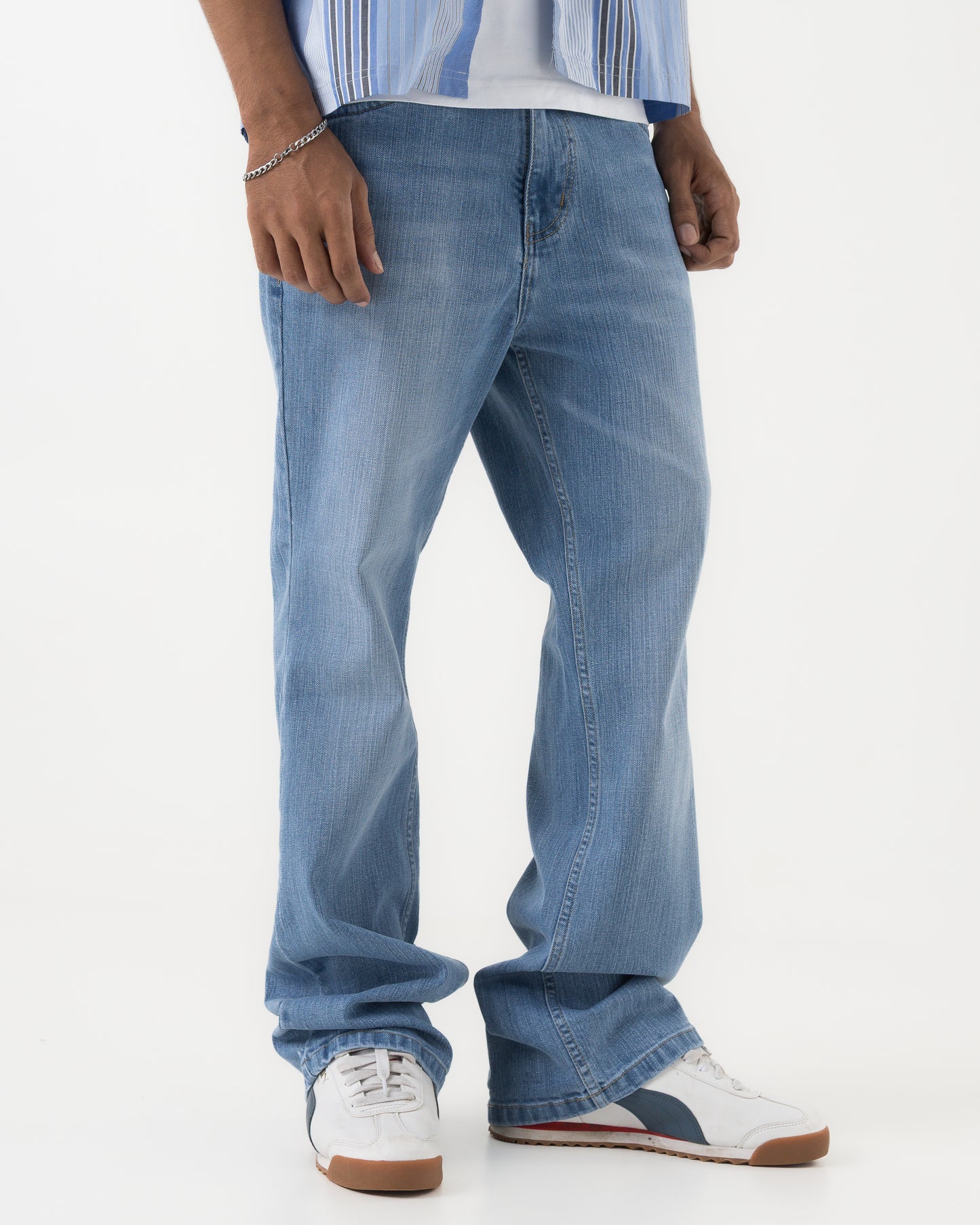 Wring Bootcut Denim (Light Blue)